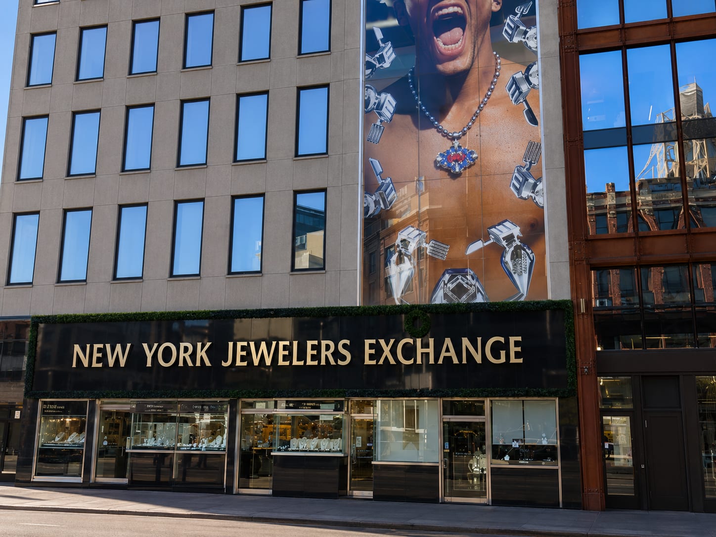 Gold Buyer vs Pawn Shop in NYC: Which One Actually Pays More?
